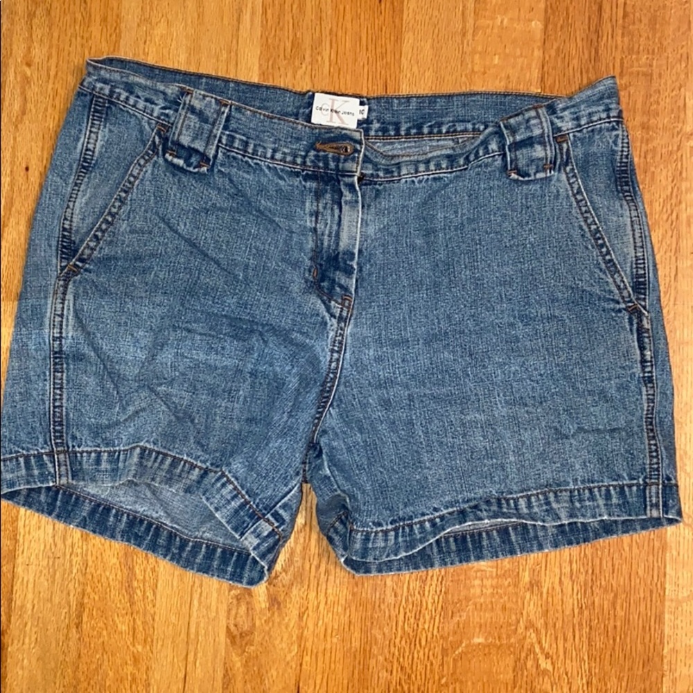 Stylish jean shorts